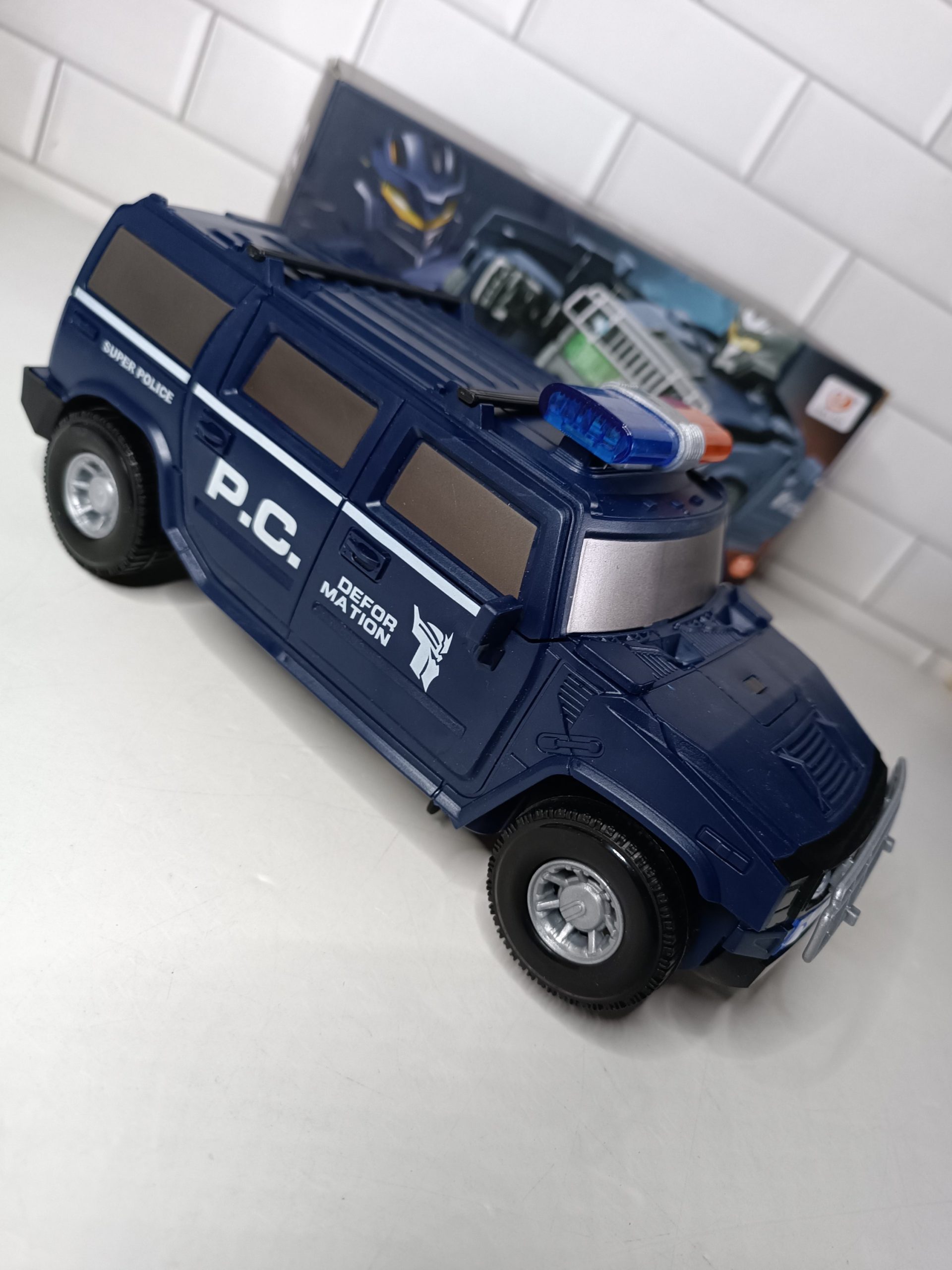 Armoured Police SUV (Transformer)